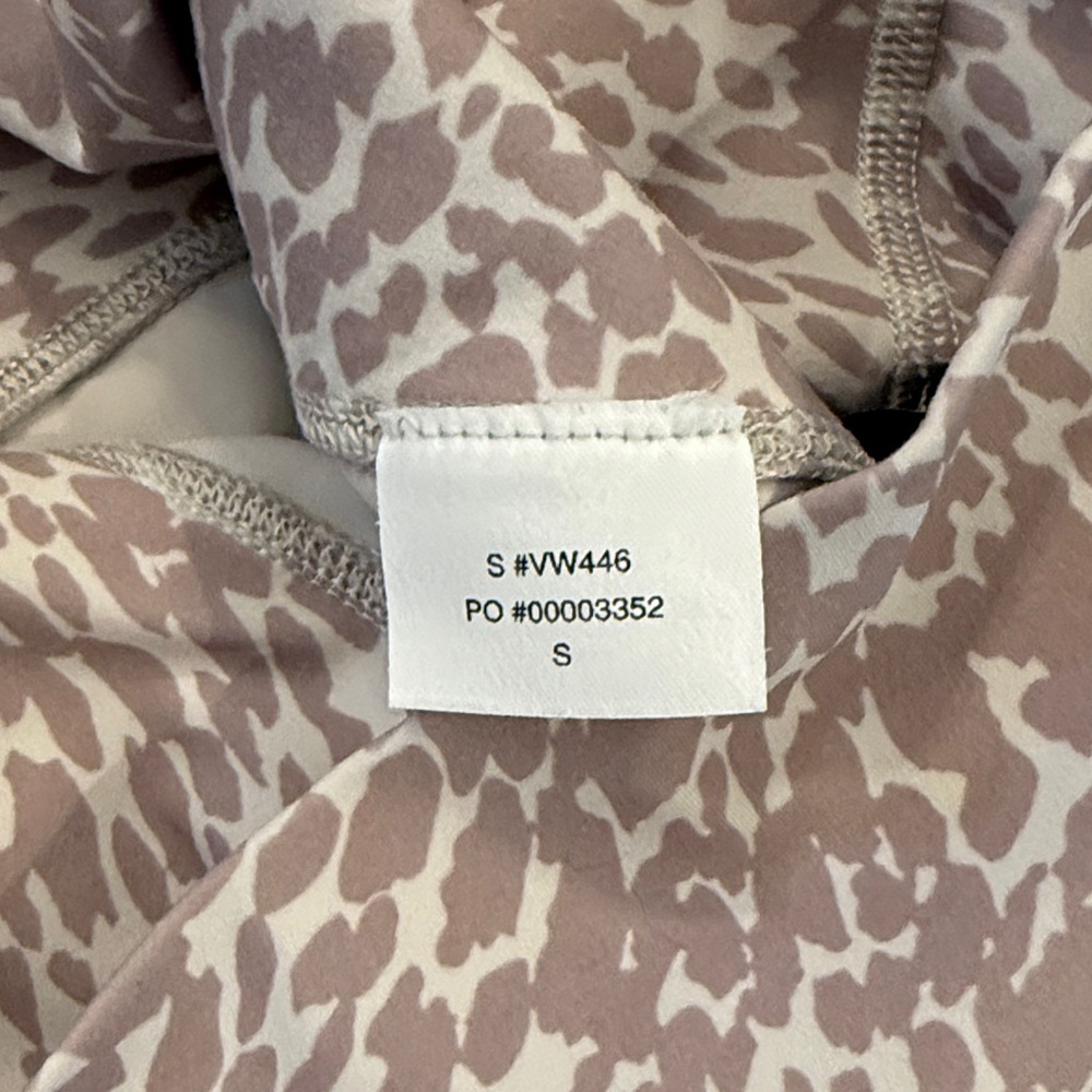 Vuori Women’s Cropped Half-Zip Hoodie with Printed Leggings-Brown/Mauve Sz Small - Picture 4 of 8